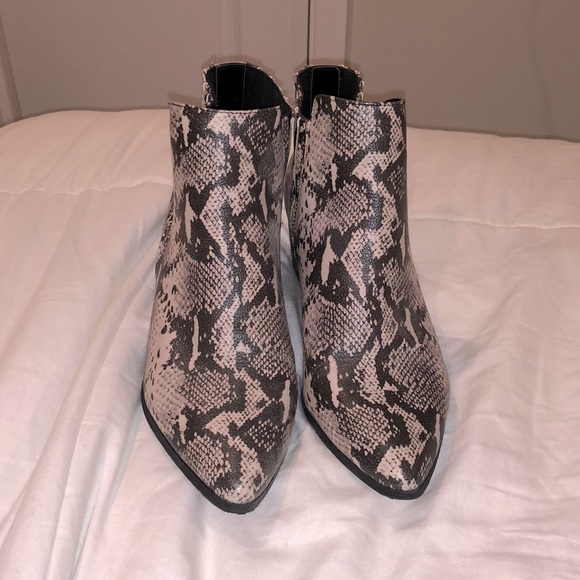 American Eagle Outfitters Shoes - Worn once! American Eagle Snakeskin boots